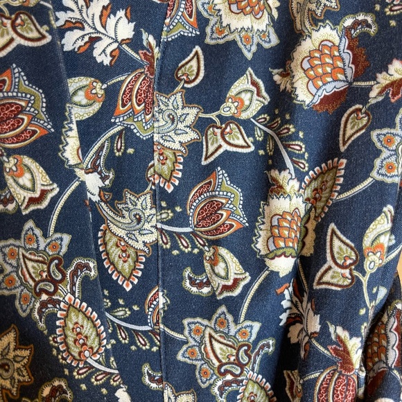 Lands’ End Robe with Belt - Picture 3 of 5